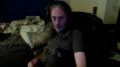 Snapshot of bangintoleather chatting on 07/07/26, 01:19 bangintoleather online show from 07/07/26, 01:19