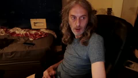 Snapshot of bangintoleather chatting on 07/08/26, 01:43 bangintoleather online show from 07/08/26, 01:43