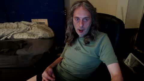 Snapshot of bangintoleather chatting on 07/23/26, 01:52 bangintoleather online show from 07/23/26, 01:52