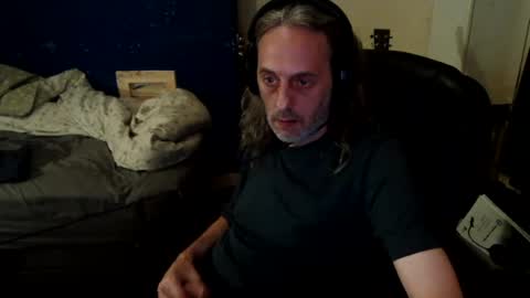 Snapshot of bangintoleather chatting on 07/31/26, 02:44 bangintoleather online show from 07/31/26, 02:44