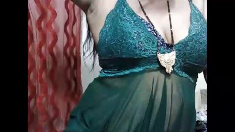 Snapshot of bannynew chatting on 11/30/25, 11:03 Bannynew online show from 11/30/25, 11:03