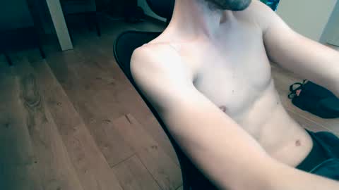 Snapshot of banzal chatting on 12/05/24, 03:28 banzak online show from 12/05/24, 03:28