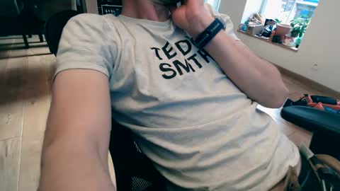 Snapshot of banzal chatting on 12/29/24, 01:17 banzak online show from 12/29/24, 01:17