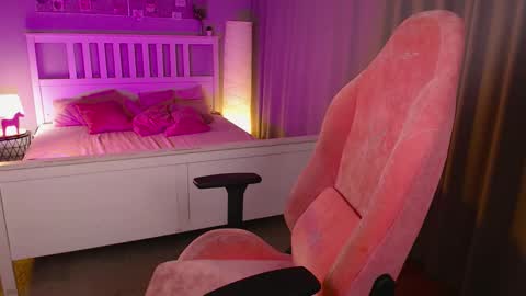 Barb online show from 09/15/25, 02:17