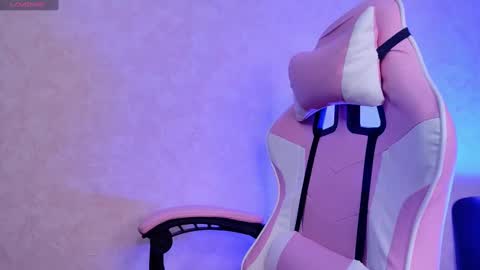 Snapshot of barbara_dennis chatting on 12/20/24, 12:30 barbara_dennis online show from 12/20/24, 12:30