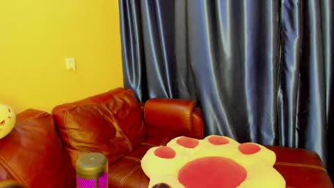 Snapshot of barbara_purple chatting on 04/27/26, 12:19 Barbara online show from 04/27/26, 12:19