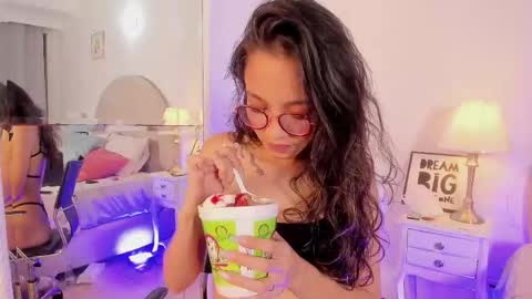 Snapshot of barbara_twerk chatting on 03/27/26, 11:37 Barbara online show from 03/27/26, 11:37