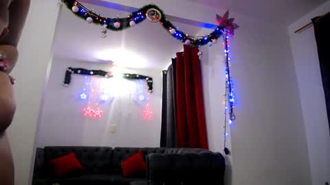 Snapshot of barbaraferrer69 chatting on 12/10/24, 04:13 BARBARA FERRER online show from 12/10/24, 04:13