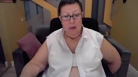 Snapshot of barbaraturners chatting on 12/12/24, 05:10 barbaraturners online show from 12/12/24, 05:10