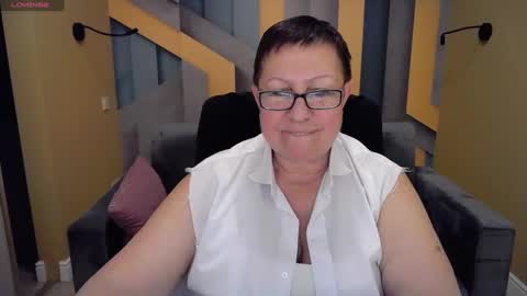 Snapshot of barbaraturners chatting on 12/19/24, 03:40 barbaraturners online show from 12/19/24, 03:40