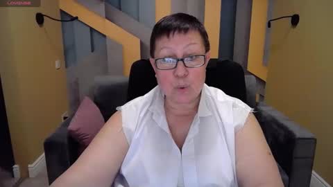 Snapshot of barbaraturners chatting on 12/21/24, 03:03 barbaraturners online show from 12/21/24, 03:03