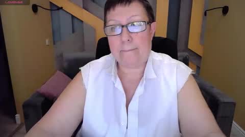 Snapshot of barbaraturners chatting on 12/27/24, 05:20 barbaraturners online show from 12/27/24, 05:20