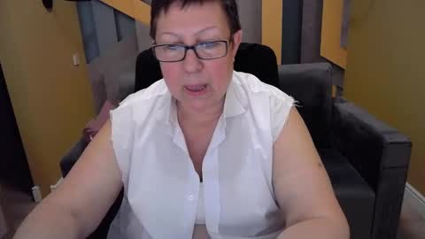 Snapshot of barbaraturners chatting on 01/09/25, 04:41 barbaraturners online show from 01/09/25, 04:41