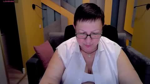 Snapshot of barbaraturners chatting on 03/10/25, 07:18 barbaraturners online show from 03/10/25, 07:18