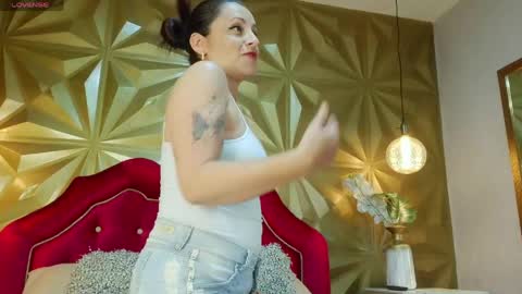 Snapshot of barbaratyleer chatting on 04/13/26, 01:27 BARBARA online show from 04/13/26, 01:27