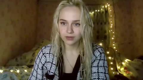 barbie___girl online show from 12/13/25, 07:53