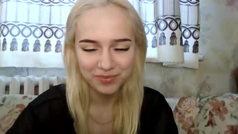 Snapshot of barbie___girl chatting on 01/17/26, 08:30 barbie___girl online show from 01/17/26, 08:30