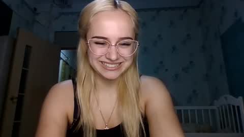 Snapshot of barbie___girl chatting on 02/01/26, 02:48 barbie___girl online show from 02/01/26, 02:48