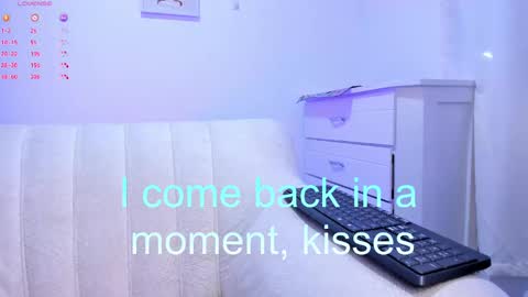 Snapshot of barbie_brunette3 chatting on 02/14/25, 05:51  independet model online show from 02/14/25, 05:51