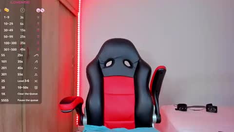 Snapshot of barbie_ebony_ chatting on 03/08/26, 02:04 Nicolle online show from 03/08/26, 02:04