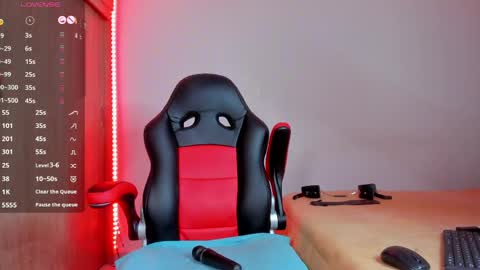 Snapshot of barbie_ebony_ chatting on 03/27/26, 05:12 Nicolle online show from 03/27/26, 05:12