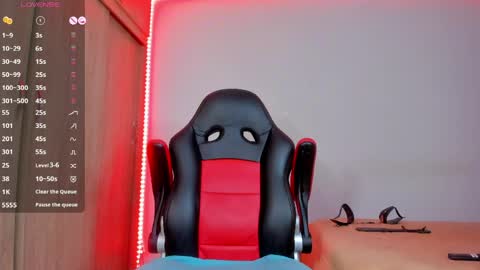 Snapshot of barbie_ebony_ chatting on 04/07/26, 05:08 Nicolle online show from 04/07/26, 05:08