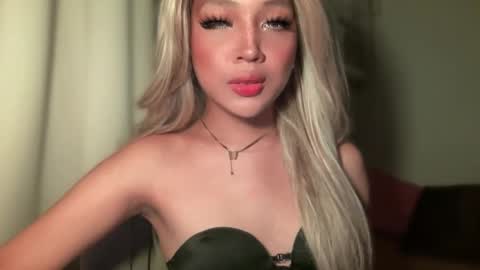 Snapshot of barbie_ford_ chatting on 12/31/24, 08:26 barbie_ford_ online show from 12/31/24, 08:26