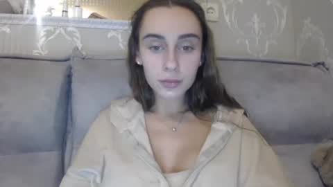 Snapshot of barbie_giirls_ chatting on 11/15/25, 04:25 Kate online show from 11/15/25, 04:25