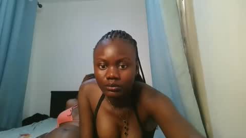 queen online show from 03/08/26, 02:10