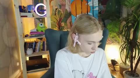 Snapshot of barbie_richy chatting on 09/25/25, 12:31 barbie_richy online show from 09/25/25, 12:31