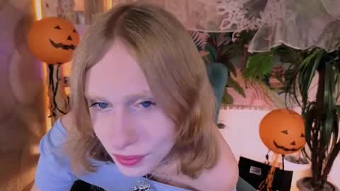 Snapshot of barbie_richy chatting on 10/31/25, 07:20 barbie_richy online show from 10/31/25, 07:20