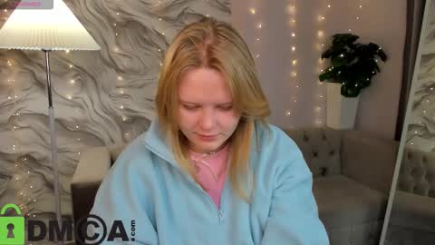 Snapshot of barbie_staze chatting on 01/07/26, 02:47 Barbie Staze online show from 01/07/26, 02:47