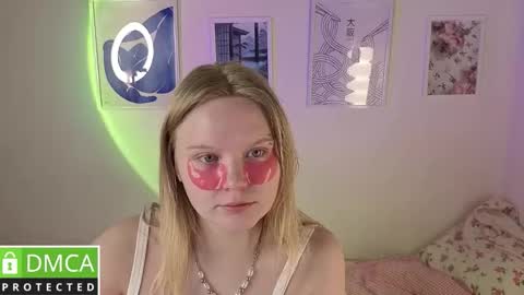 Snapshot of barbie_staze chatting on 02/04/26, 04:29 Barbie Staze online show from 02/04/26, 04:29