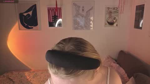 Snapshot of barbie_staze chatting on 03/15/26, 03:12 Barbie Staze online show from 03/15/26, 03:12