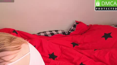 Snapshot of barbie_staze chatting on 04/04/26, 04:33 Barbie Staze online show from 04/04/26, 04:33