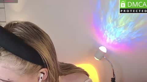 Snapshot of barbie_staze chatting on 04/08/26, 03:28 Barbie Staze online show from 04/08/26, 03:28