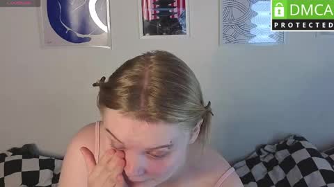 Snapshot of barbie_staze chatting on 04/28/26, 02:49 Barbie Staze online show from 04/28/26, 02:49