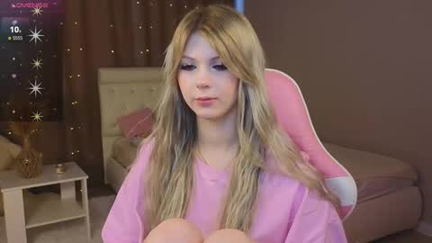 Snapshot of barbiee_b chatting on 03/02/25, 07:43 Stacy online show from 03/02/25, 07:43