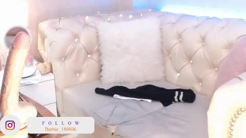 Snapshot of barbiefox_ chatting on 09/12/25, 04:18 barbiefox_ online show from 09/12/25, 04:18