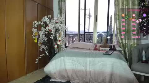 Snapshot of barbiefoxx chatting on 11/25/25, 07:36 Barbiefoxx online show from 11/25/25, 07:36