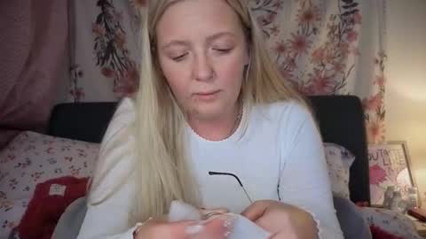 barbiegirl966 online show from 01/14/26, 09:09