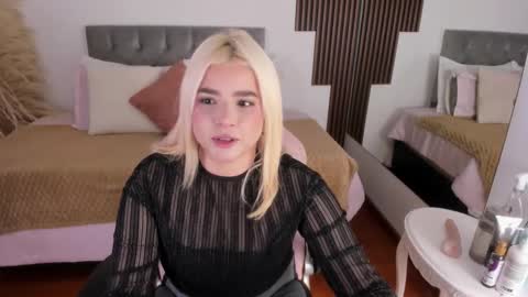 Snapshot of barbiehannab chatting on 02/19/26, 07:10 barbiehannab online show from 02/19/26, 07:10