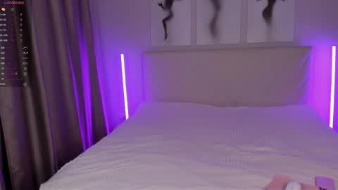  Emma online show from 11/23/25, 06:52