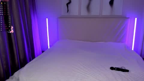 Snapshot of barbielina_ chatting on 03/12/26, 09:10 Emma online show from 03/12/26, 09:10