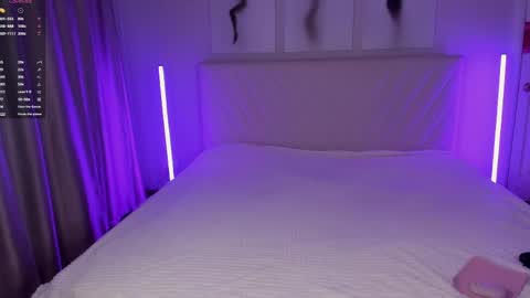 Snapshot of barbielina_ chatting on 04/19/26, 07:49 Emma online show from 04/19/26, 07:49