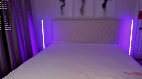 Snapshot of barbielina_ chatting on 04/26/26, 07:44 Emma online show from 04/26/26, 07:44