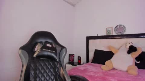 Barbie... online show from 11/23/25, 05:57