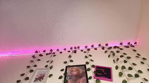 barbiie_98 online show from 02/27/26, 01:55