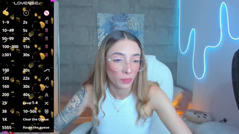 Snapshot of barbiie_scoth chatting on 01/06/25, 10:58 Barbie Scot online show from 01/06/25, 10:58