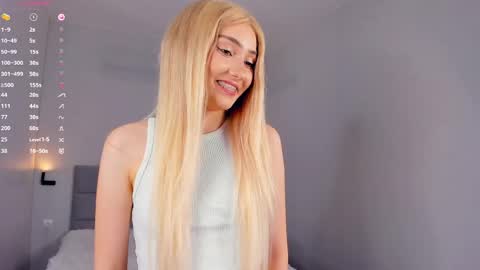 Snapshot of barbimia chatting on 04/21/26, 03:39 Mia online show from 04/21/26, 03:39